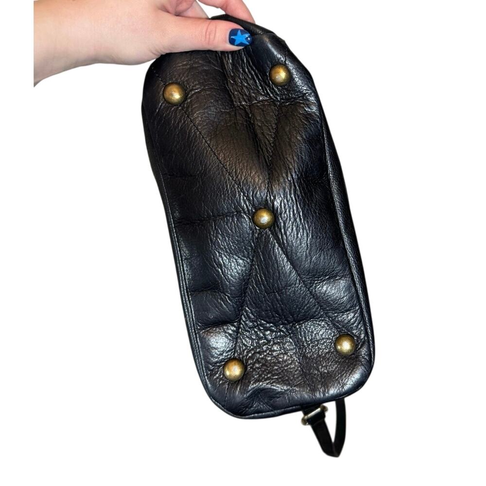 Wanderers Travel Co Banff Crossbody Bag Black Pebbled Leather - Picture 9 of 13